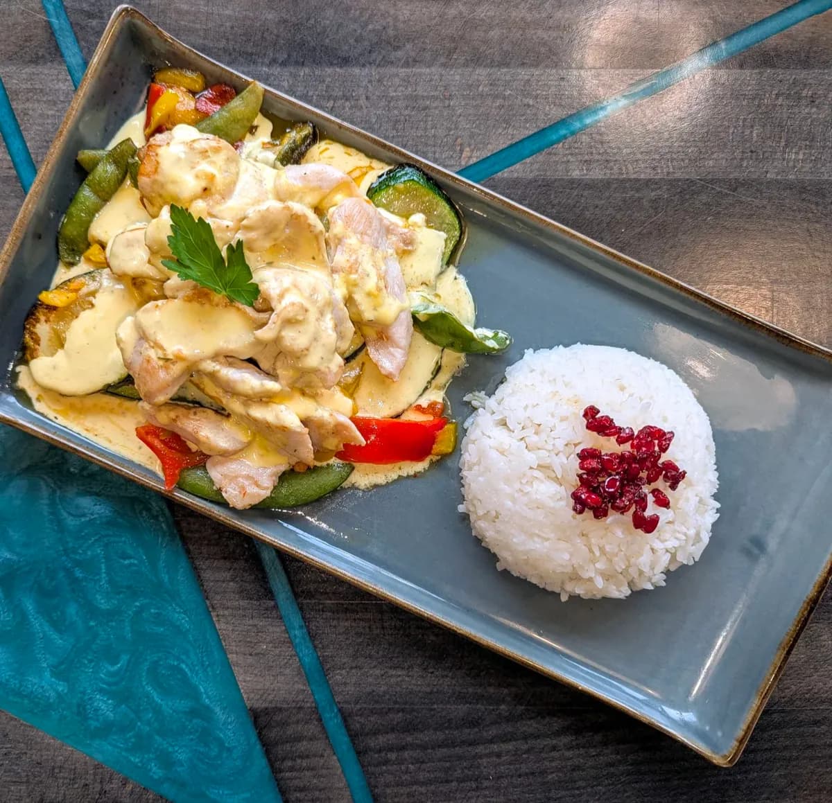 Safran-Glück — Hähnchenbrust mit Safranreis bei Restaurant Kaspio in Stade